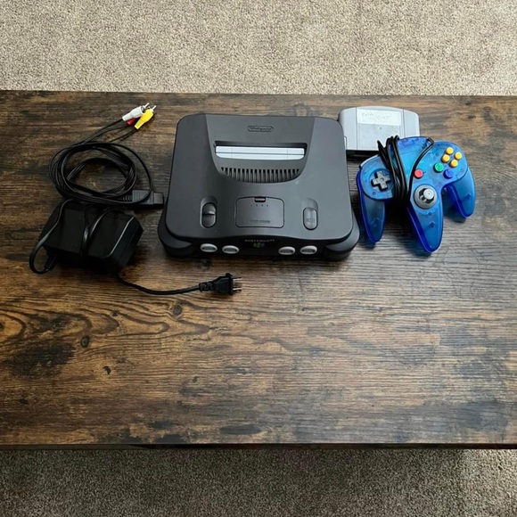 Nintendo 64 + Zelda: Ocarina of Time - Picture 1 of 1